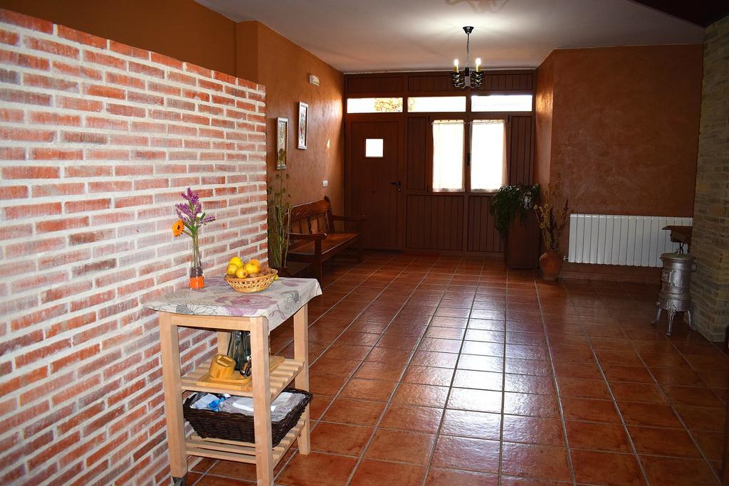 La Primavera Nuez Luaran gambar